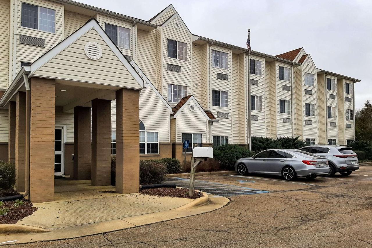 Starkville Inn & Suites ภายนอก รูปภาพ